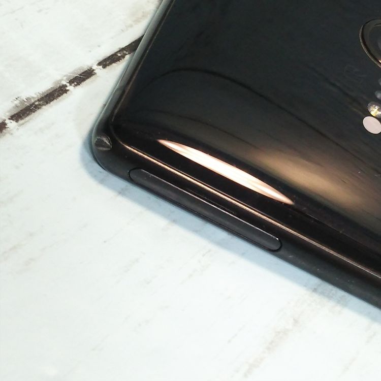 docomo SONY Xperia XZ2 64GB �֥�å� SO-03K  110