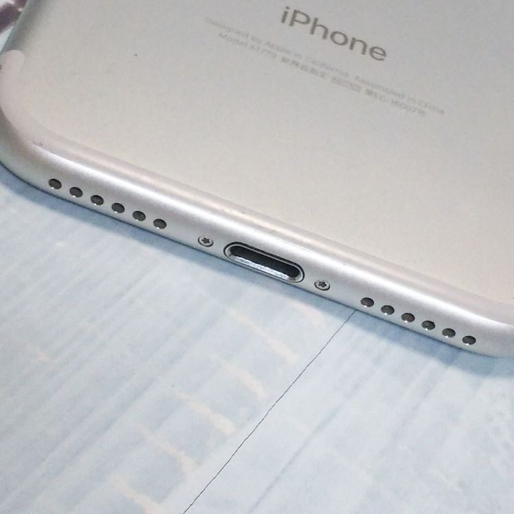 Softbank iPhone7 128GB ����С�  040