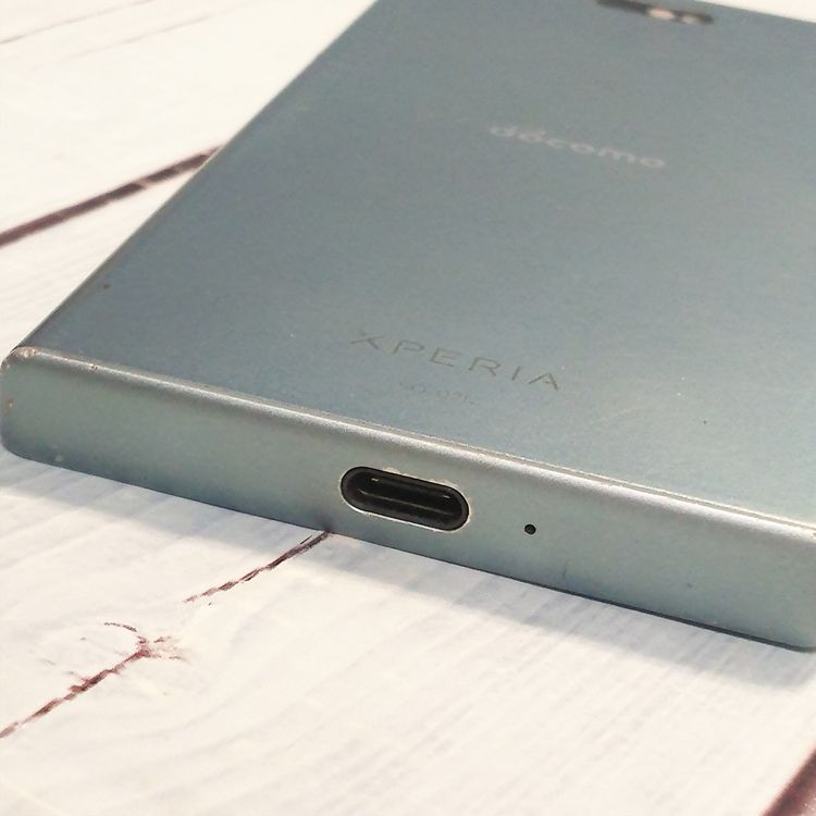 docomo Xperia XZ1 Compact SO-02K �֥롼  669