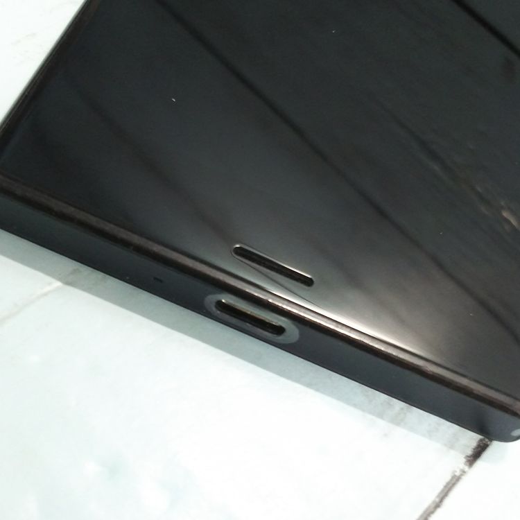 SONY Xperia XZs SOV35 au �֥�å�  743