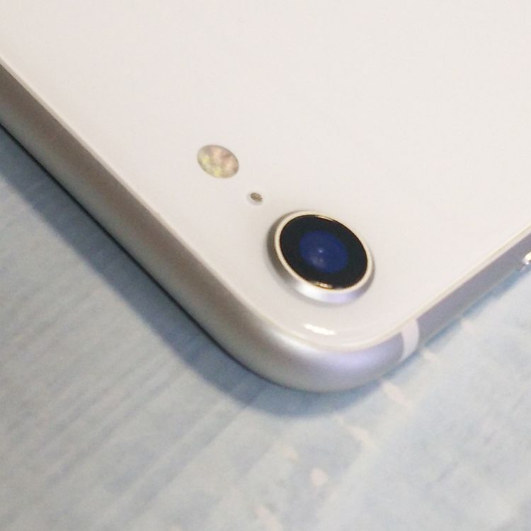 au iPhoneSE2 64GB �ۥ磻��  277