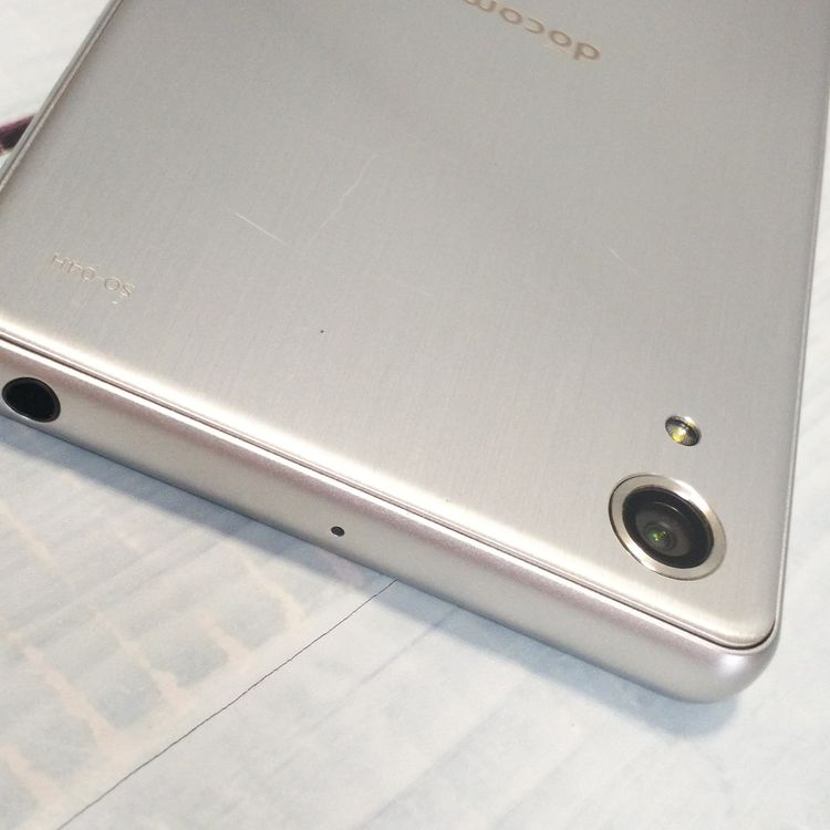 docomo Xperia X Performance SO-04H �ۥ磻�� ����С�  215