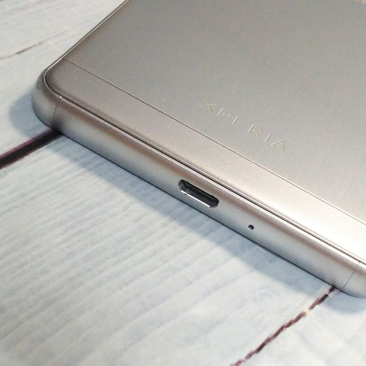 docomo Xperia X Performance SO-04H �ۥ磻�� ����С�  173