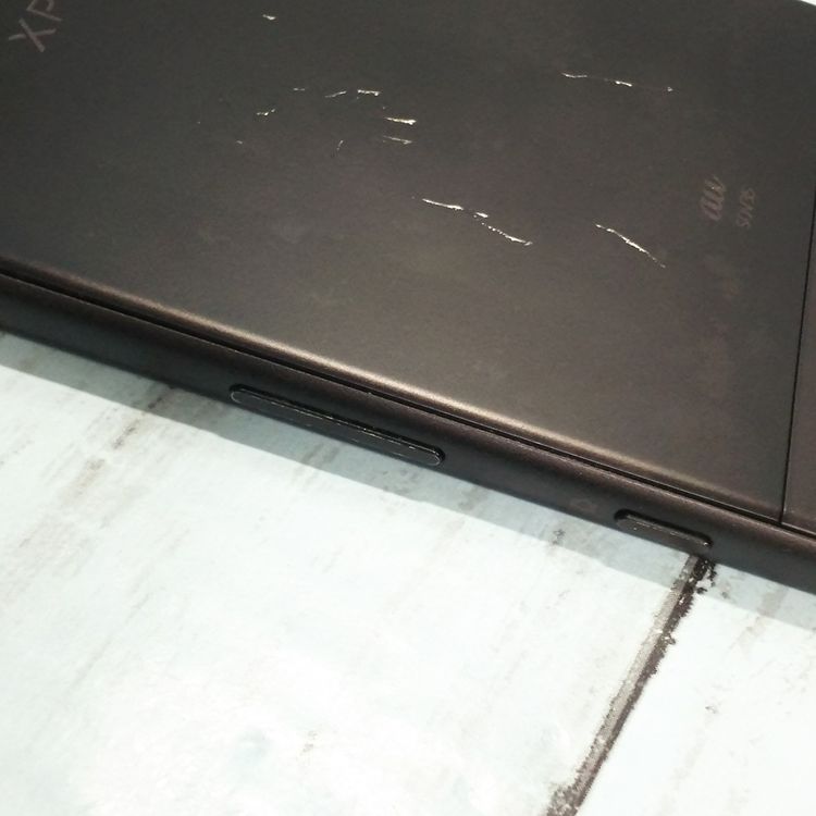 SONY Xperia XZs SOV35 au �֥�å�  767