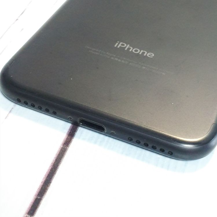 SoftBank iPhone7 32GB �֥�å�  227