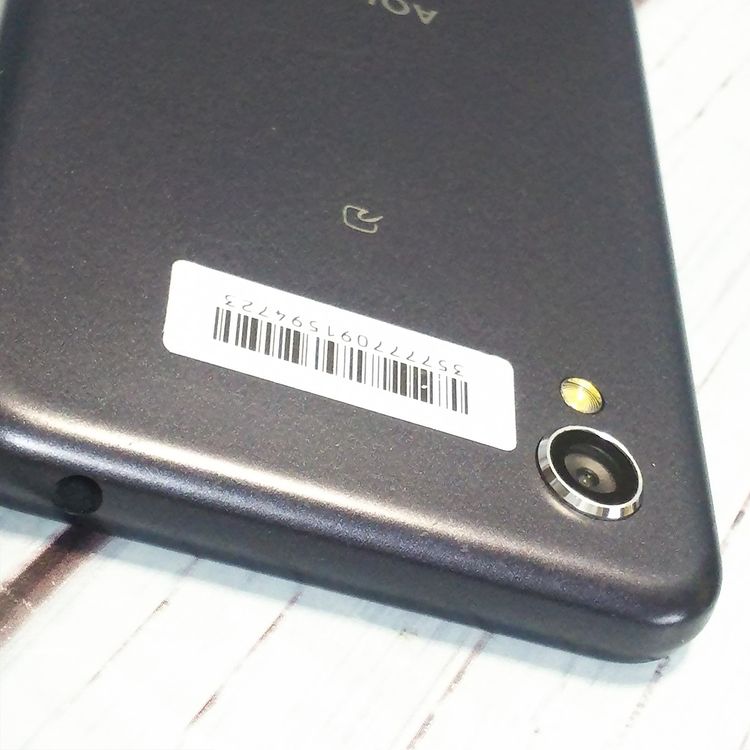 au AQUOS sense2 SHV43 Nuance Black  723