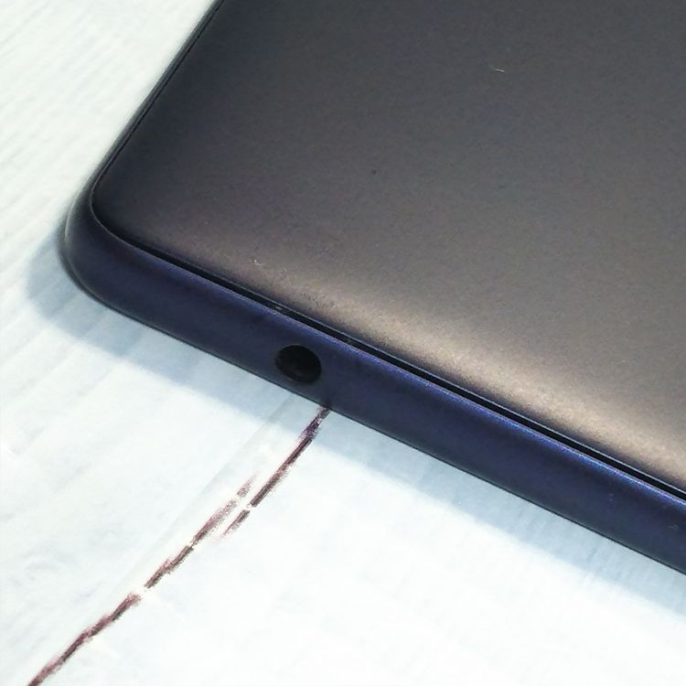 au Qua phone QZ ������ KYV44 ����ǥ���  083