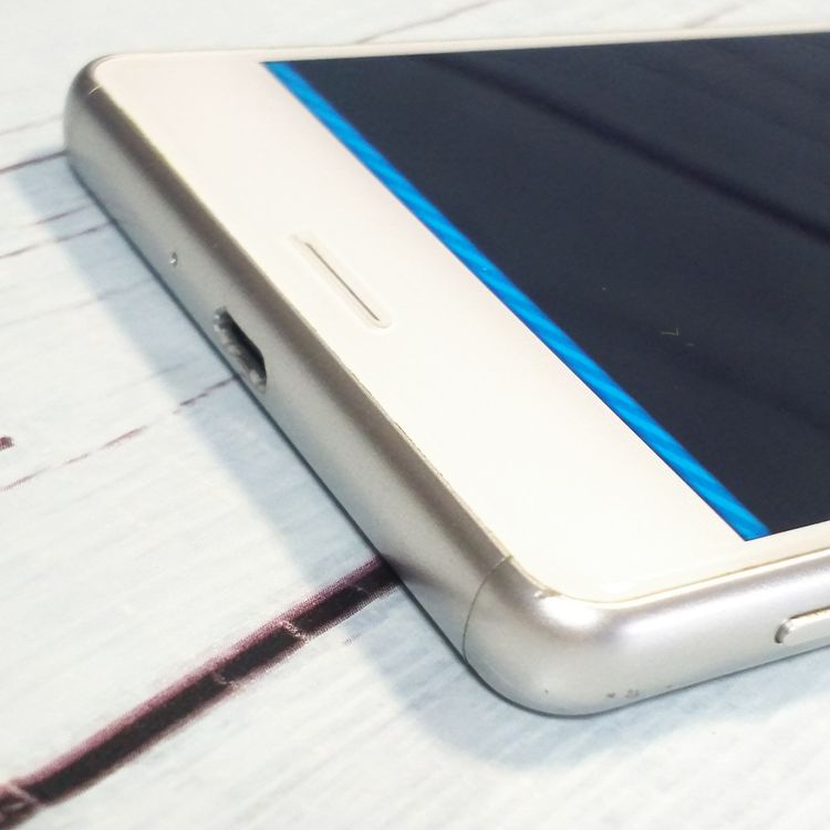 docomo Xperia X Performance SO-04H �ۥ磻�� ����С�  805