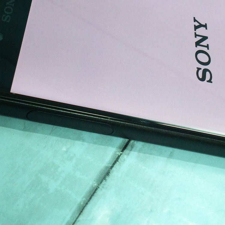 SONY Xperia XZs SOV35 au �֥�å�  862