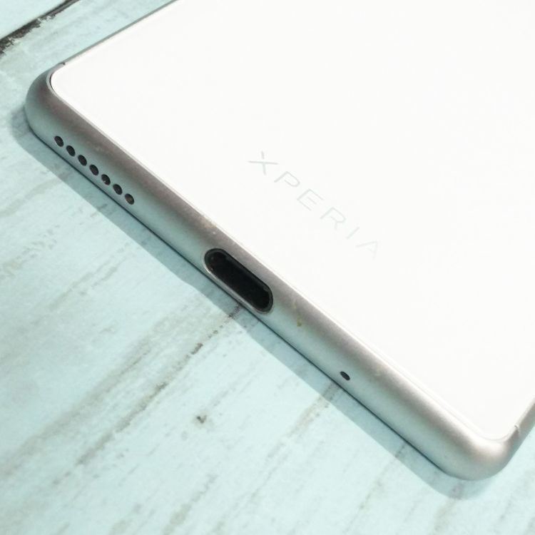 Y!mobile Xperia8 902SO �ۥ磻�� [������] 768