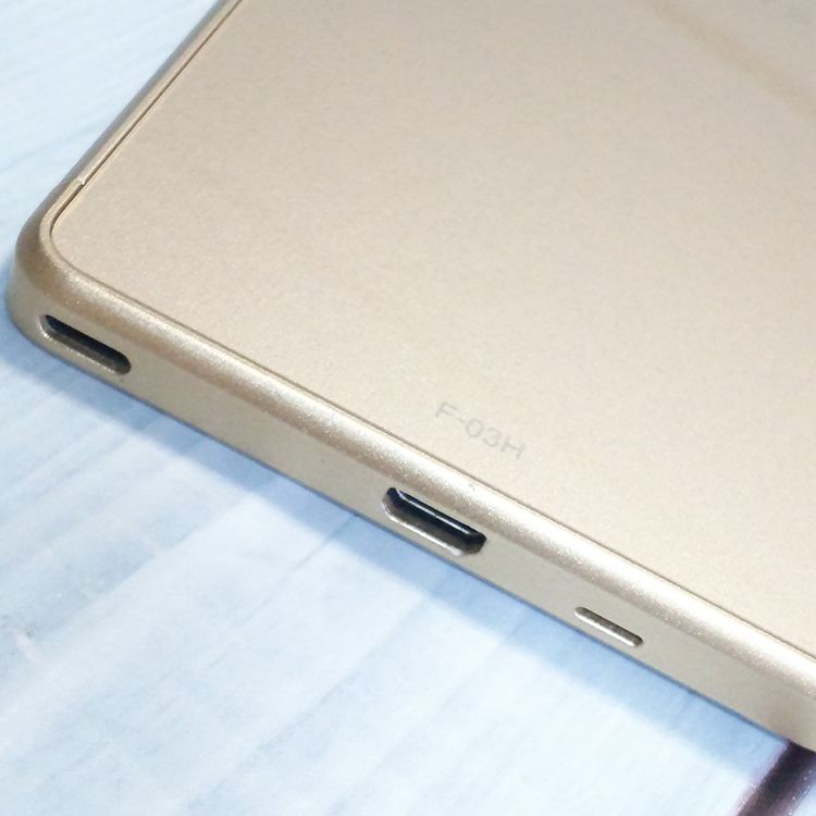 docomo arrows SV F-03H Gold �������  662