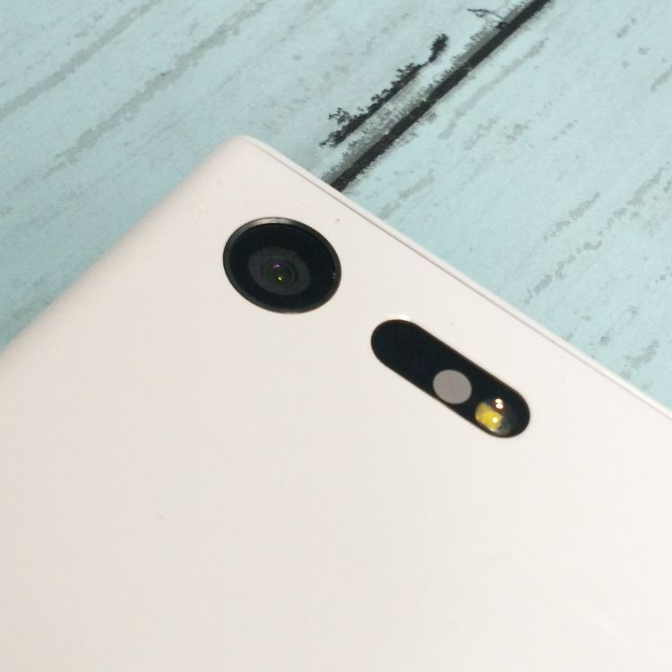 docomo Xperia X Compact SO-02J �ۥ磻��  131