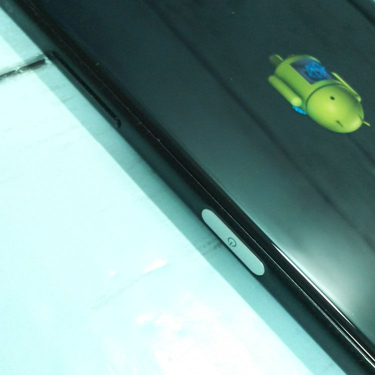 SONY Xperia XZs SOV35 au �֥�å�  694