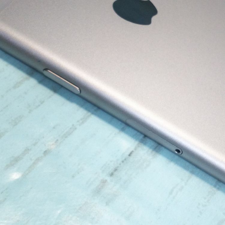 au iPhone6 16GB ���ڡ������졼 320