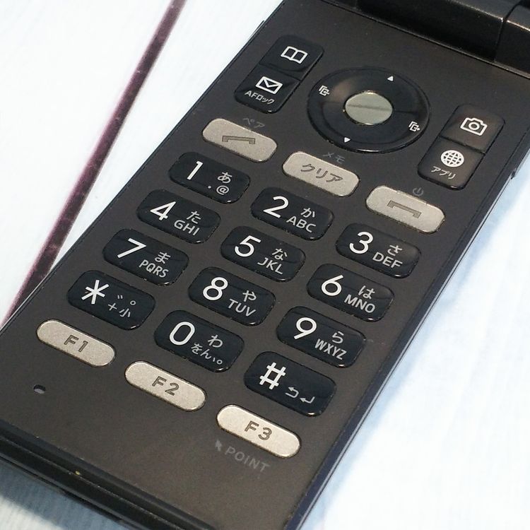 KYOCERA au GRATINA 4G BLACK KYF31  352