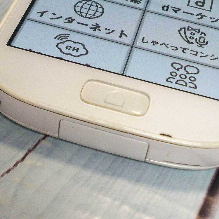 �ٻ��� �餯�餯���ޡ��ȥե���3 F-06F docomo �ۥ磻�� 622