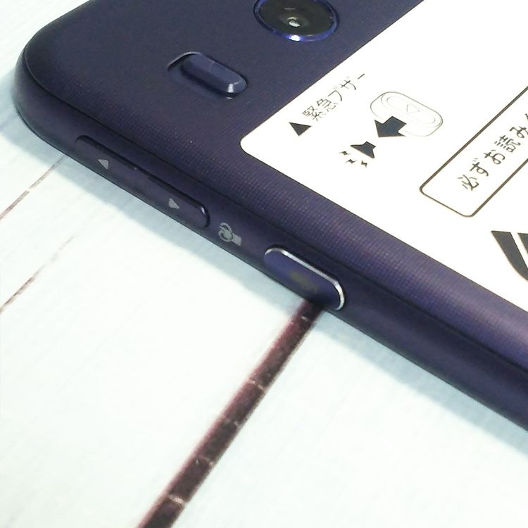 Softbank SHARP ����ץ륹�ޥ�4 704SH �ͥ��ӡ�  ���� 635