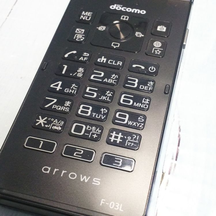 docomo arrows �ٻ��� �������� F-03L �֥�å�  604