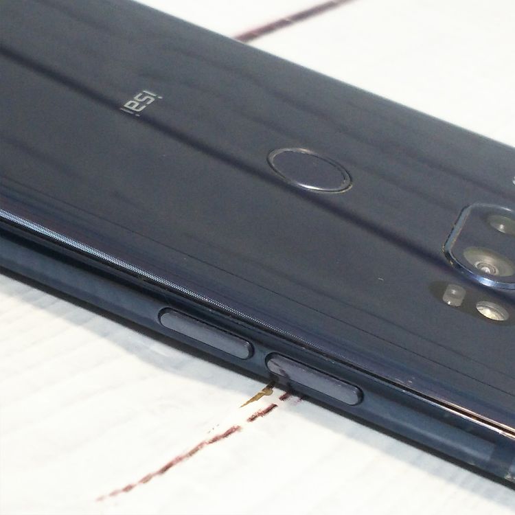LG au isai v30 + LGV35 ����å���֥롼 [������]  213