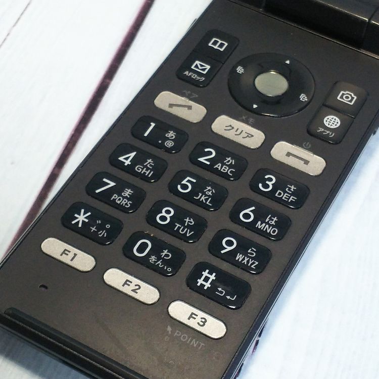 KYOCERA au GRATINA 4G BLACK KYF31  578