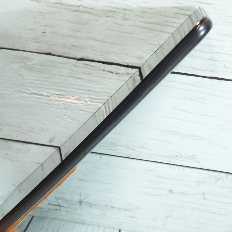 Huawei au Qua tab 02 HWT31 �֥�å�  880