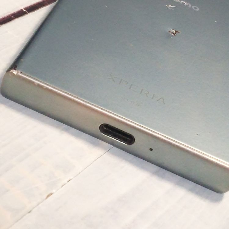 docomo Xperia XZ1 Compact SO-02K �֥롼  823