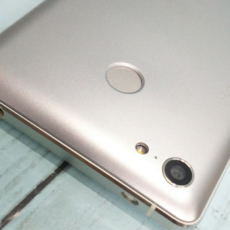 FREETEL RAIJIN �ۥ磻�� ���  982