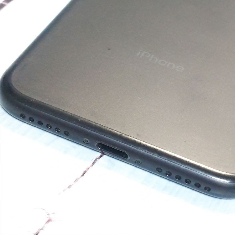 SoftBank iPhone7 32GB �֥�å�  660