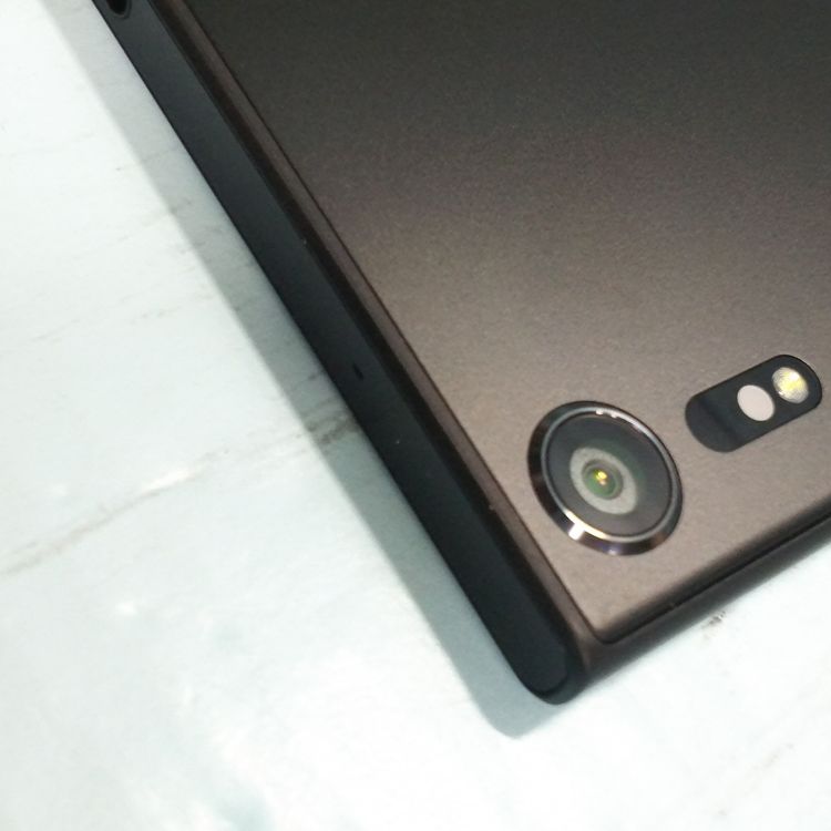 SONY Xperia XZs SOV35 au �֥�å�  680