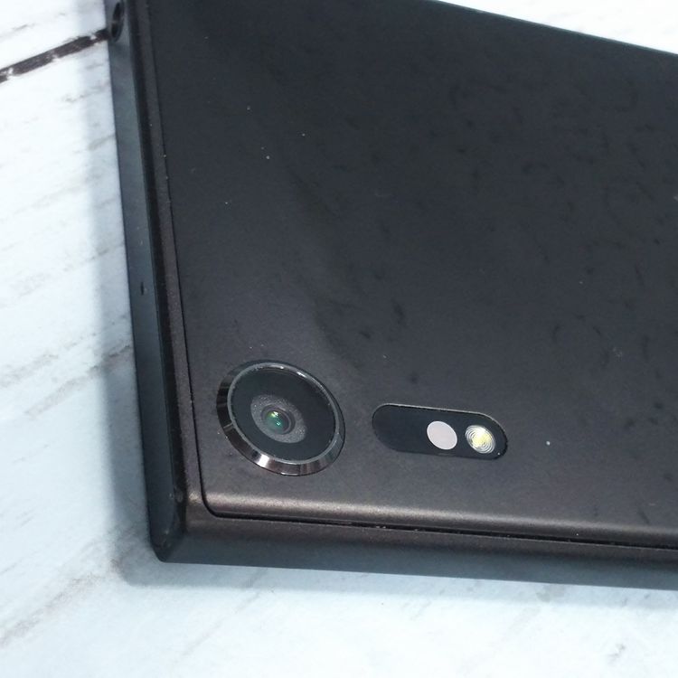 SONY Xperia XZs SOV35 au �֥�å�  822
