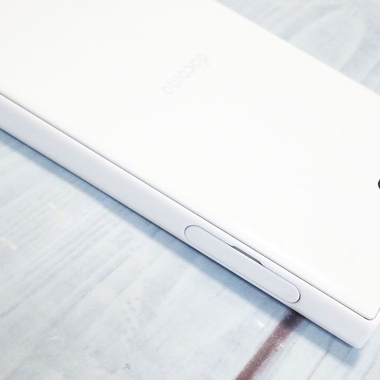 docomo Xperia X Compact SO-02J �ۥ磻��  073