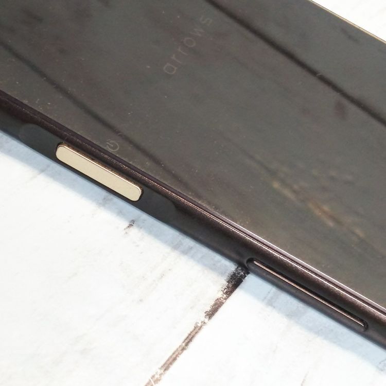 FUJITSU(�ٻ��̡� arrows Be 32GB �֥�å� F-04K docomo  955