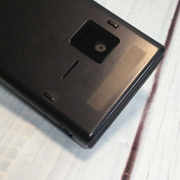 docomo arrows �ٻ��� �������� F-03L �֥�å�  665