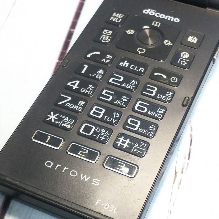 docomo arrows �ٻ��� �������� F-03L �֥�å�  779