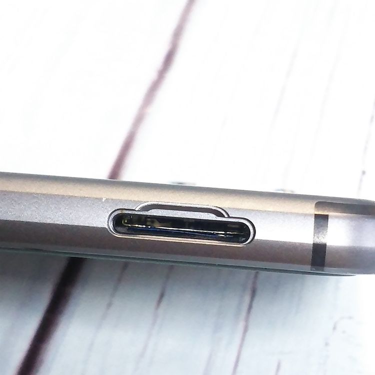 docomo AQUOS sense3 SH-02M �֥�å�  983