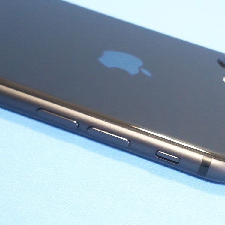 Softbank iPhone8 64GB ���ڡ������졼  862