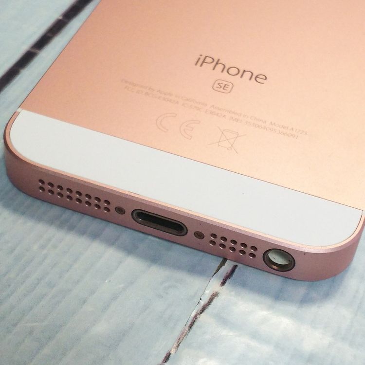 au iPhoneSE 32GB �������������  091