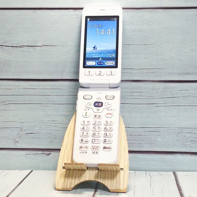 docomo �ٻ��� �餯�餯�ۥ� F-01M �ۥ磻��  562
