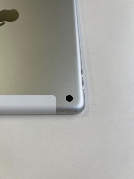  iPad 8 32GB Wi-Fi + CellularС MYMJ2J/A