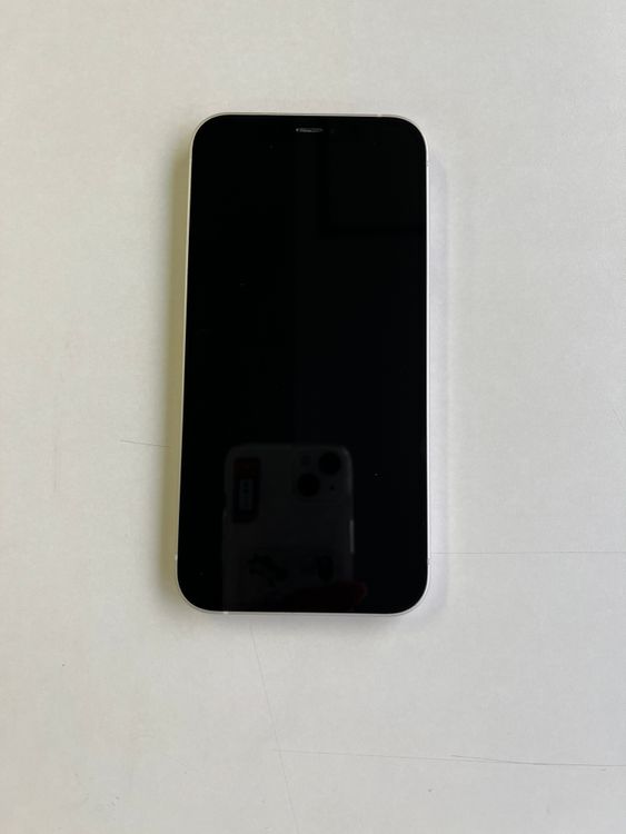 ���� iPhone 12 64GB �ۥ磻�� �Хåƥ꡼100% MGHP3J/A - 7070