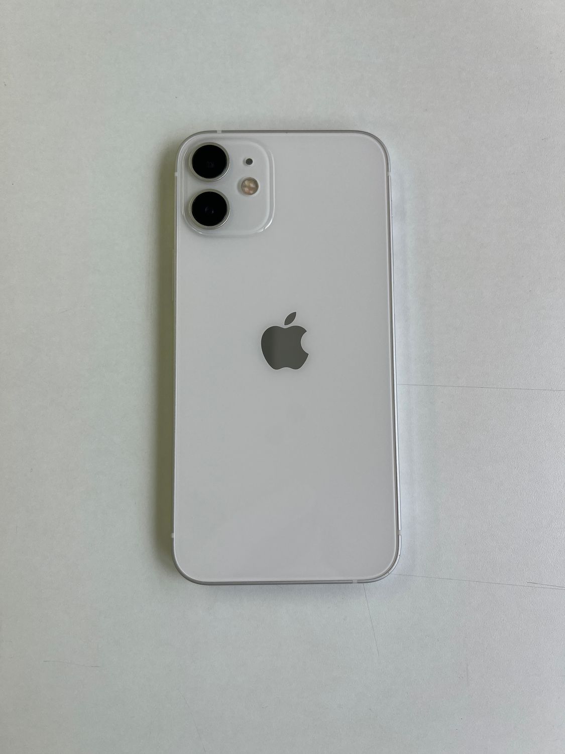 ムスビー｜美品 iPhone 12 mini 64GB ホワイト バッテリー100