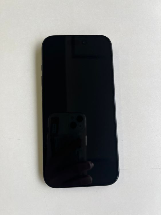 ���� iPhone 15 128GB �֥�å� �Хåƥ꡼83% MTMH3J/A - 5142