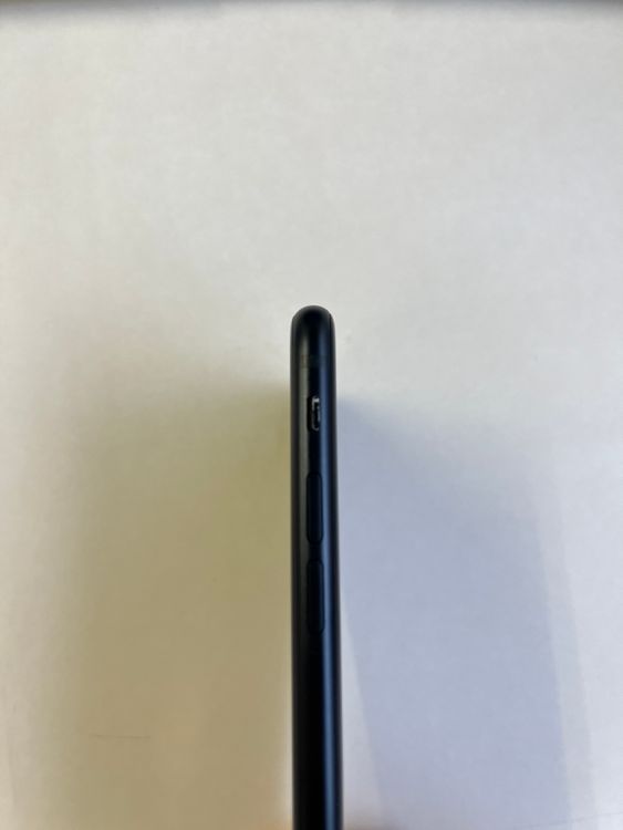 ���� iPhone SE (��3����) 64GB �ߥåɥʥ��� �Хåƥ꡼85% - 6126