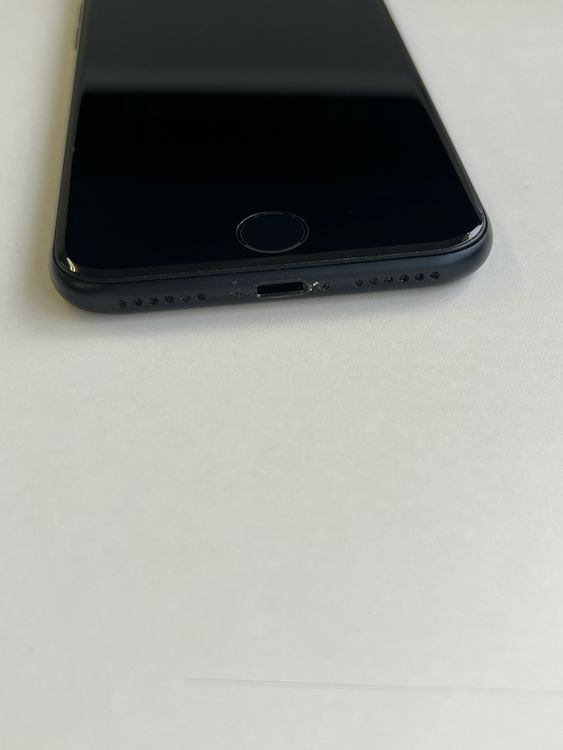 ���� iPhone SE (��3����) 128GB �ߥåɥʥ��� �Хåƥ꡼81% - 6092