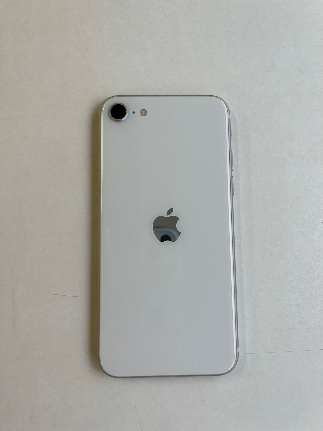 ムスビー｜美品 iPhone SE (第3世代) 128GB スターライト バッテリー82