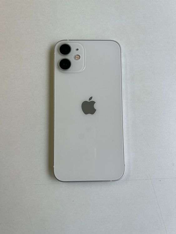 ���� iPhone 12 mini 64GB �ۥ磻�� �Хåƥ꡼100% - 0381