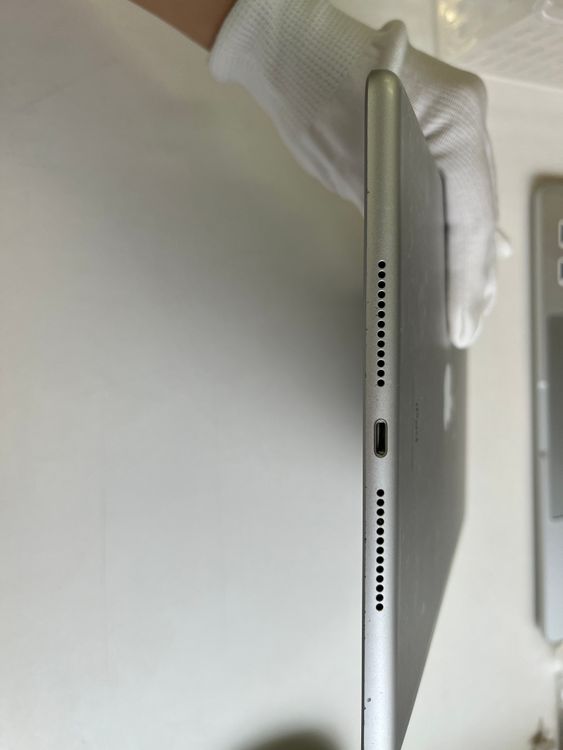 ���� iPad (��9����) 64GB ����С� MK2L3J/A - KMR9