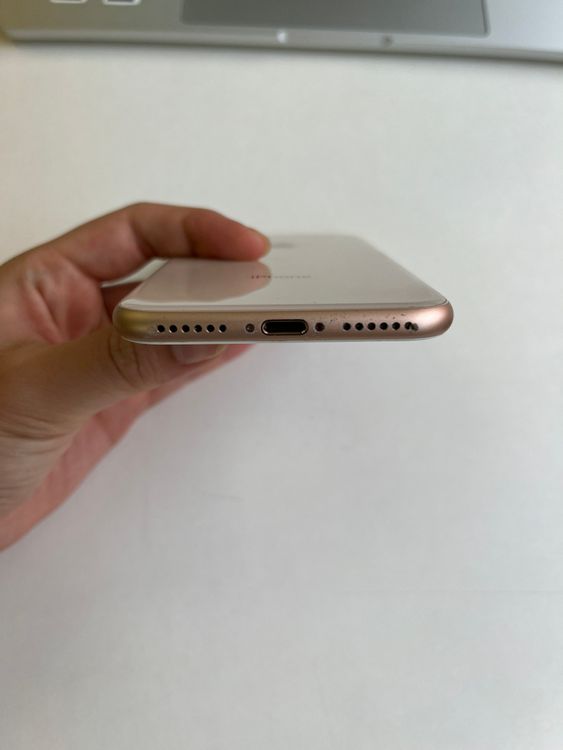 ���� iPhone 8 256GB ������� �Хåƥ꡼75% MQ862J/A - 8639