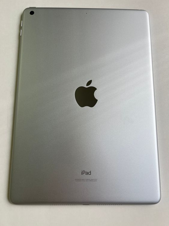 iPad 8 32GB С MYLA2J/A