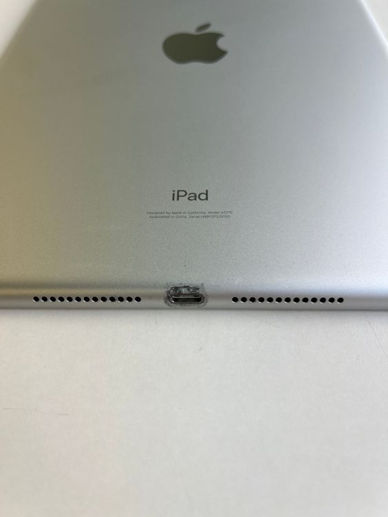  iPad 8 32GB С Хåƥ꡼90% MYLA2J/A - Q1GD